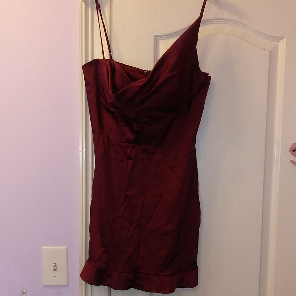 Elegant Burgundy Mini Dress